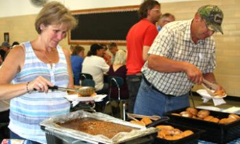 Enjoying a meal at the Federated REA annual meeting.